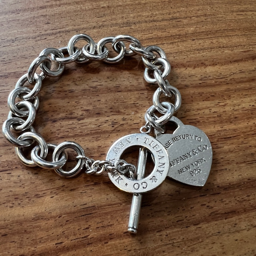 RETURN TO TIFFANY Tiffany & Co. Silver Toggle Heart Bracelet